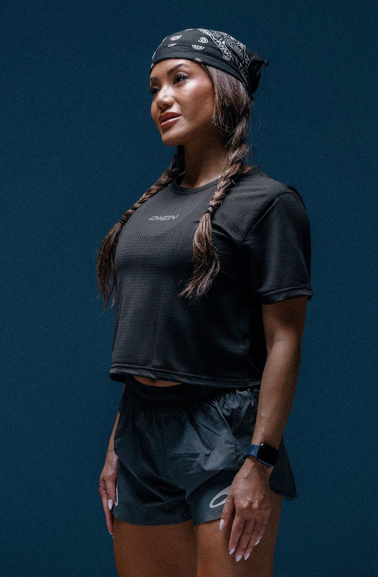 FORM crop tee black