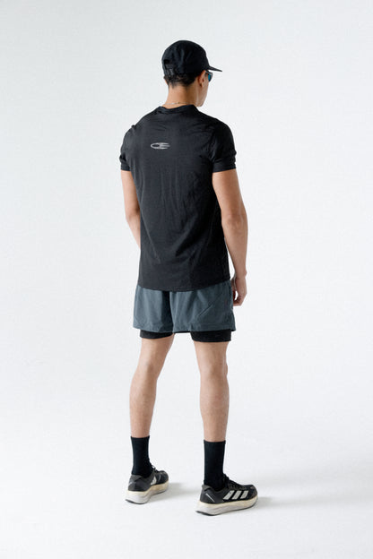 FORM tee black